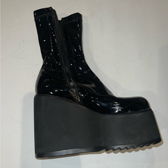 Black Patent Leather Platform Boots - Picture 4 of 5